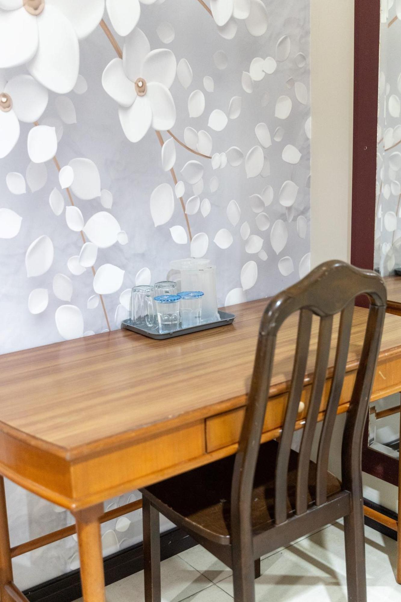 Pertama Lodge Тавау Екстериор снимка